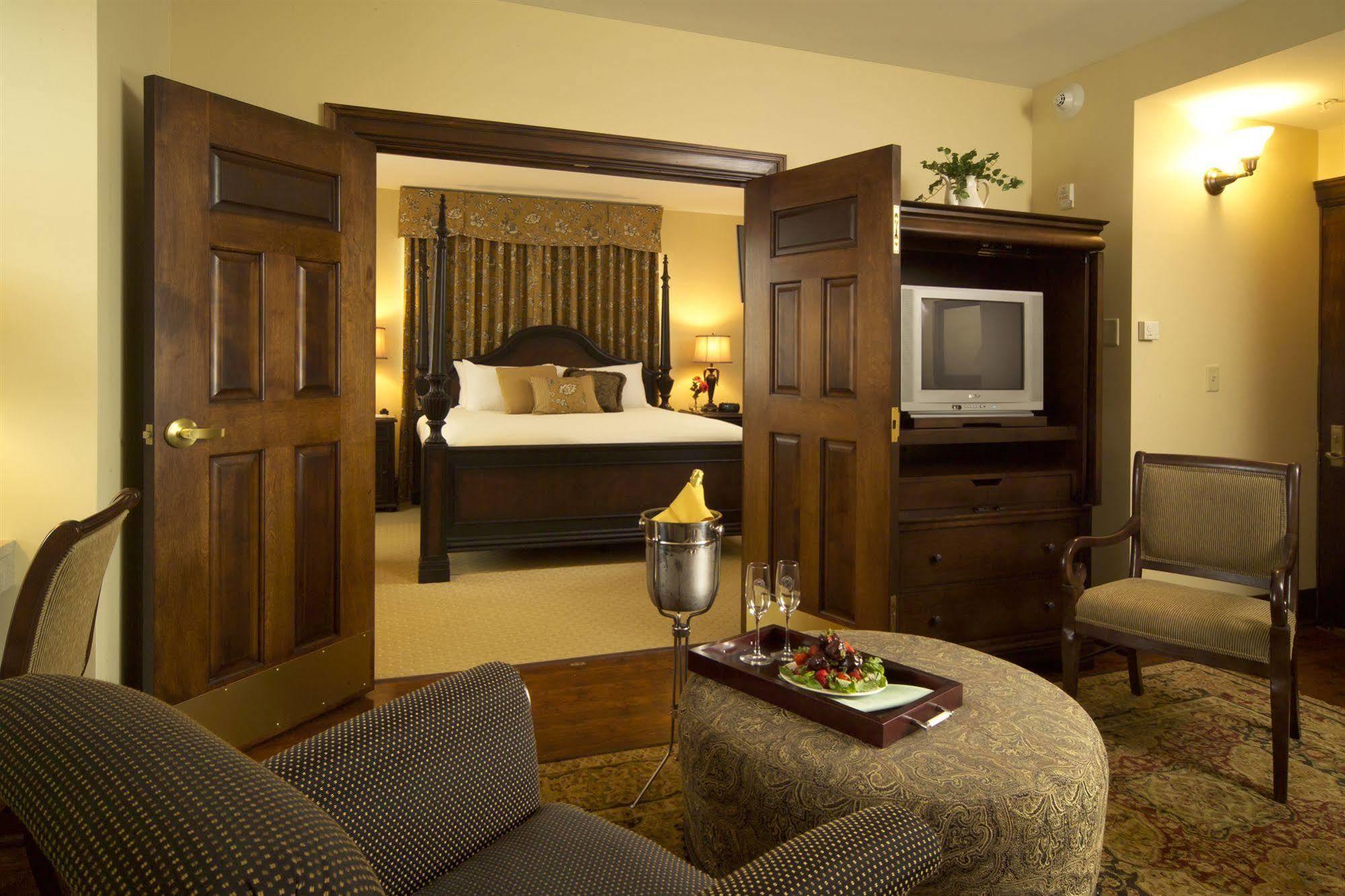 General Francis Marion Hotel Стая снимка