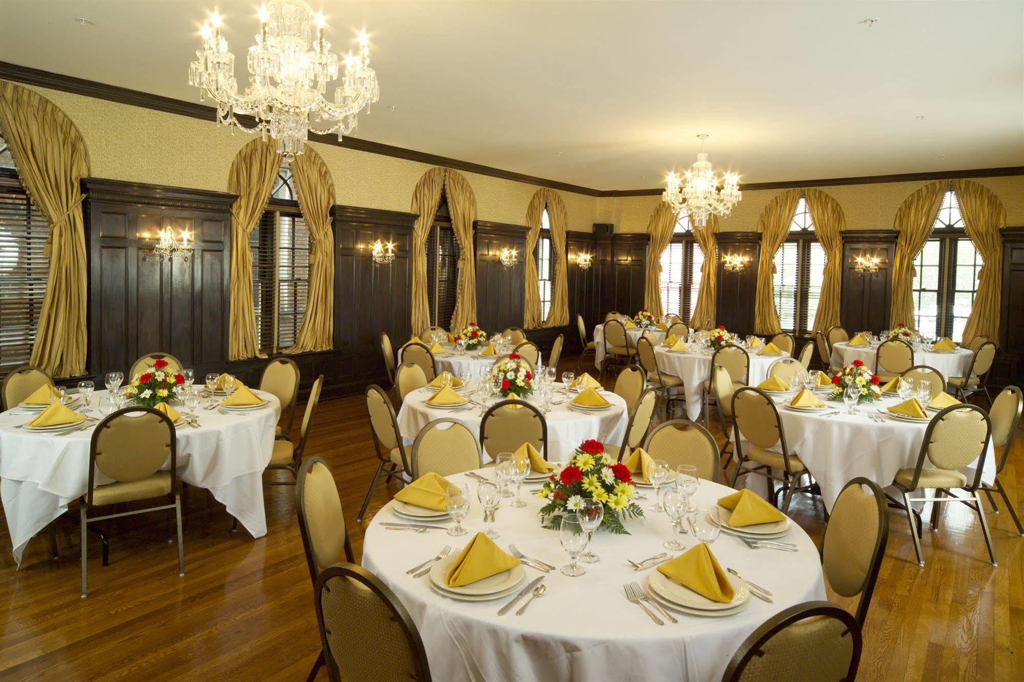 General Francis Marion Hotel Ресторант снимка